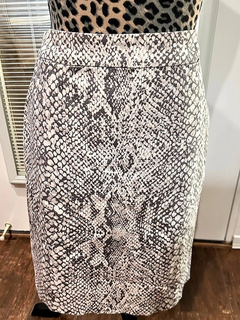 New York & Company Animal Print Pencil Skirt  Like New